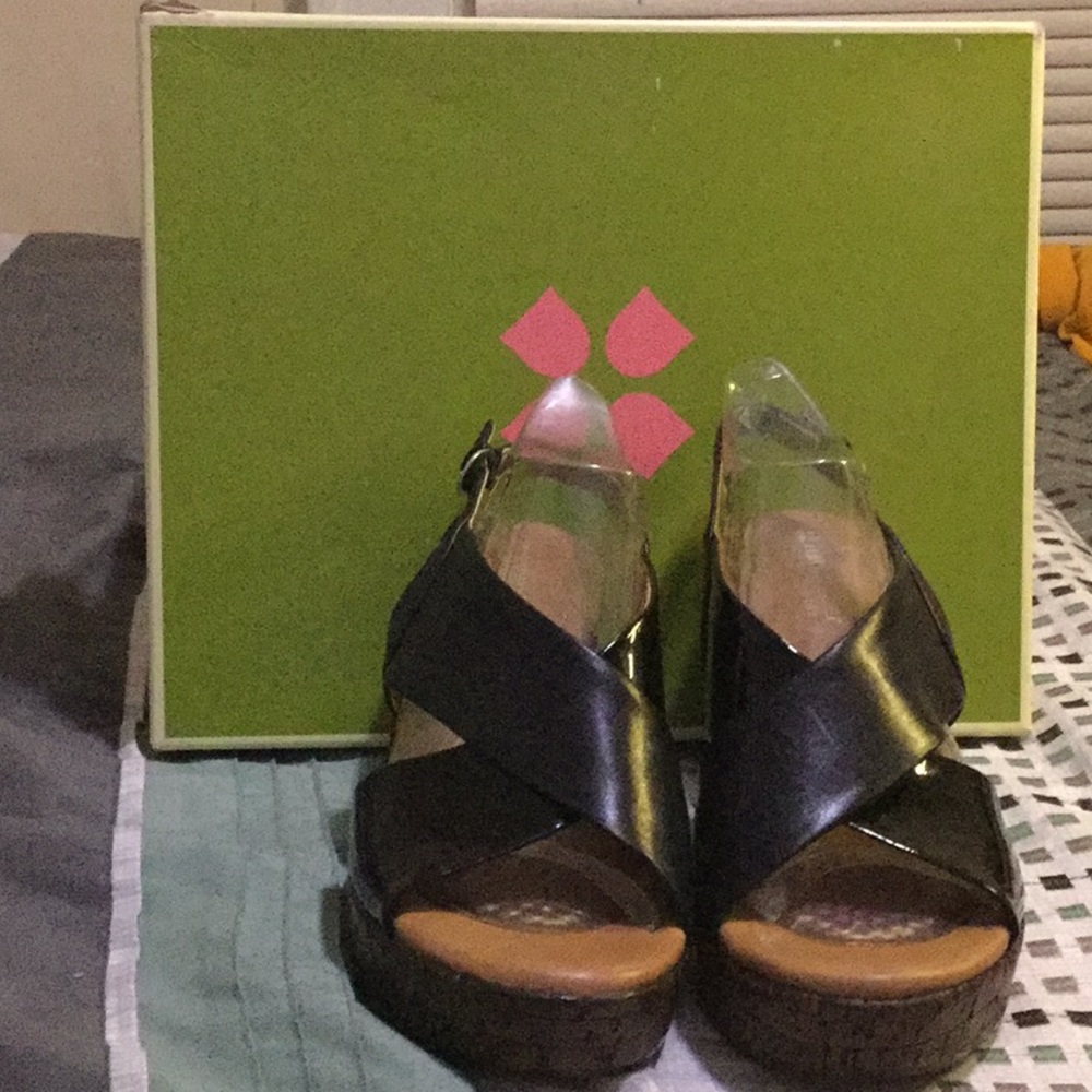 NATURALIZER